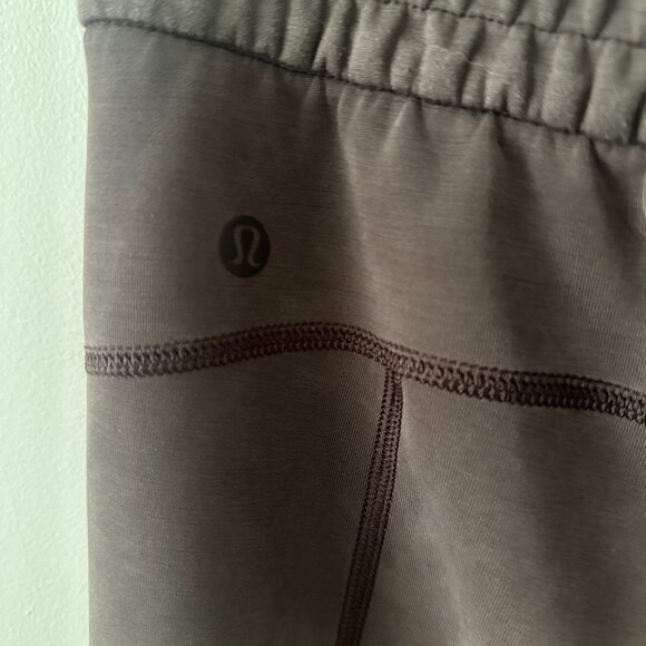 Lululemon Brushed Softstreme High-rise Jogger Espresso / Mushroom Brown Size 4 - Picture 10 of 11